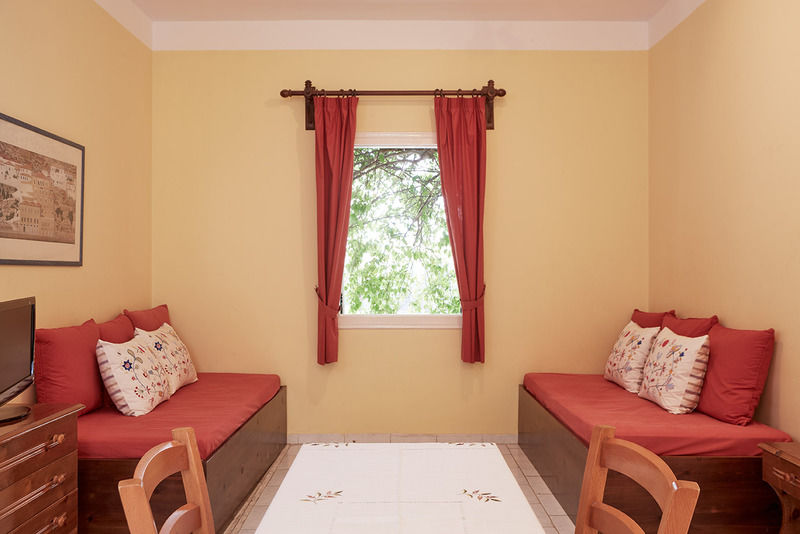 Spetses Retreat Accommodation מראה חיצוני תמונה