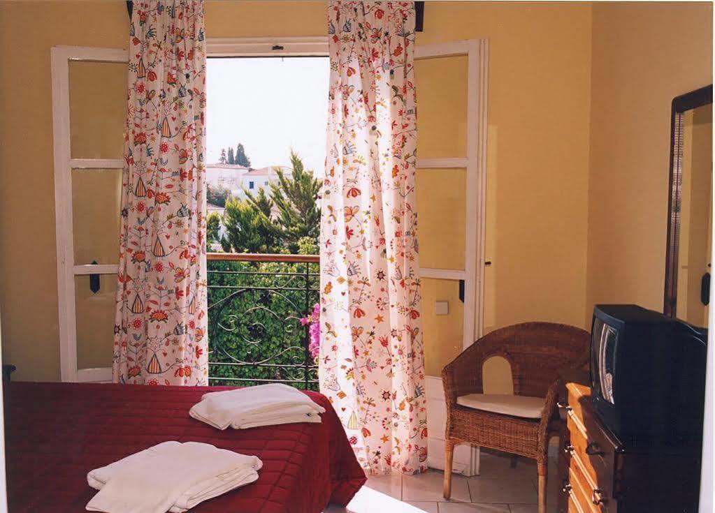Spetses Retreat Accommodation מראה חיצוני תמונה