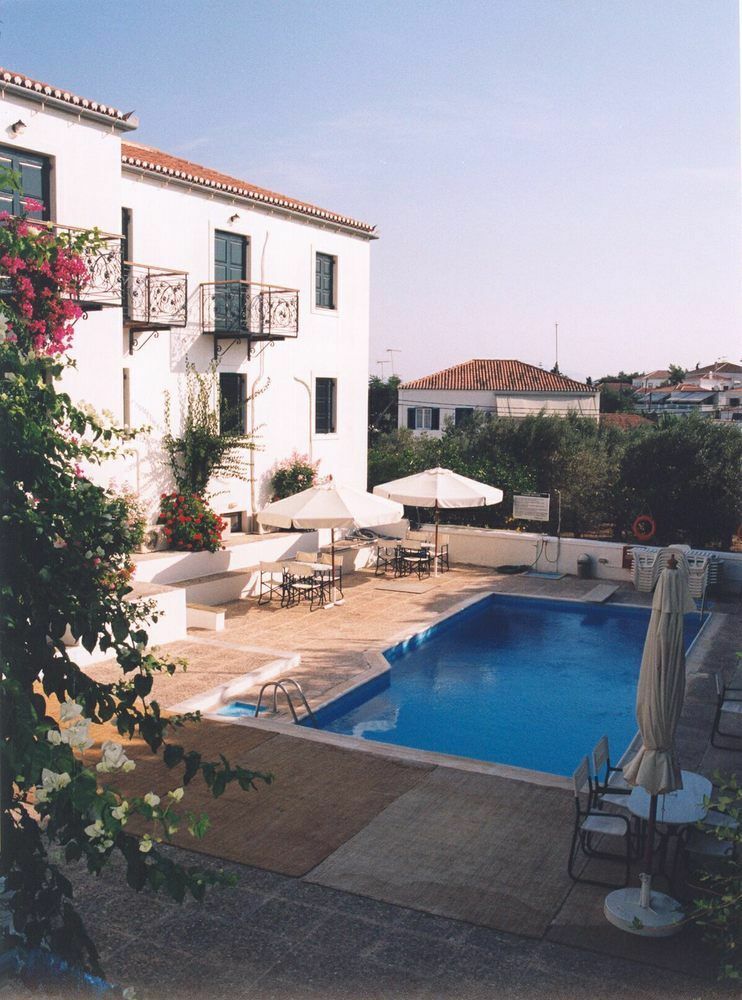 Spetses Retreat Accommodation מראה חיצוני תמונה